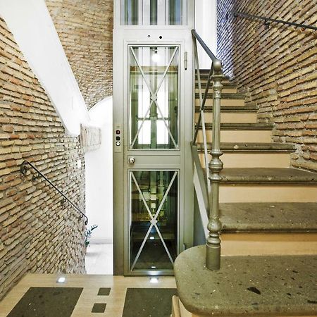 Arenula Luxury Apartment Rzym Zewnętrze zdjęcie