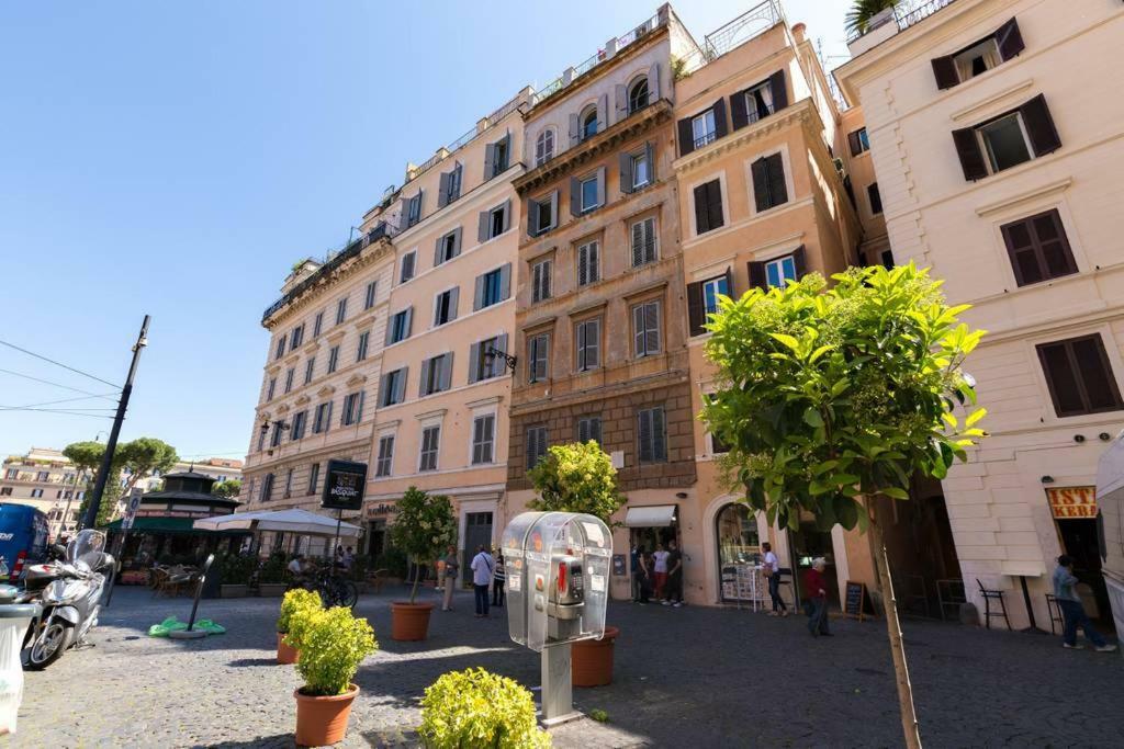 Arenula Luxury Apartment Rzym Zewnętrze zdjęcie