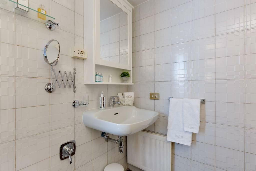 Arenula Luxury Apartment Rzym Zewnętrze zdjęcie
