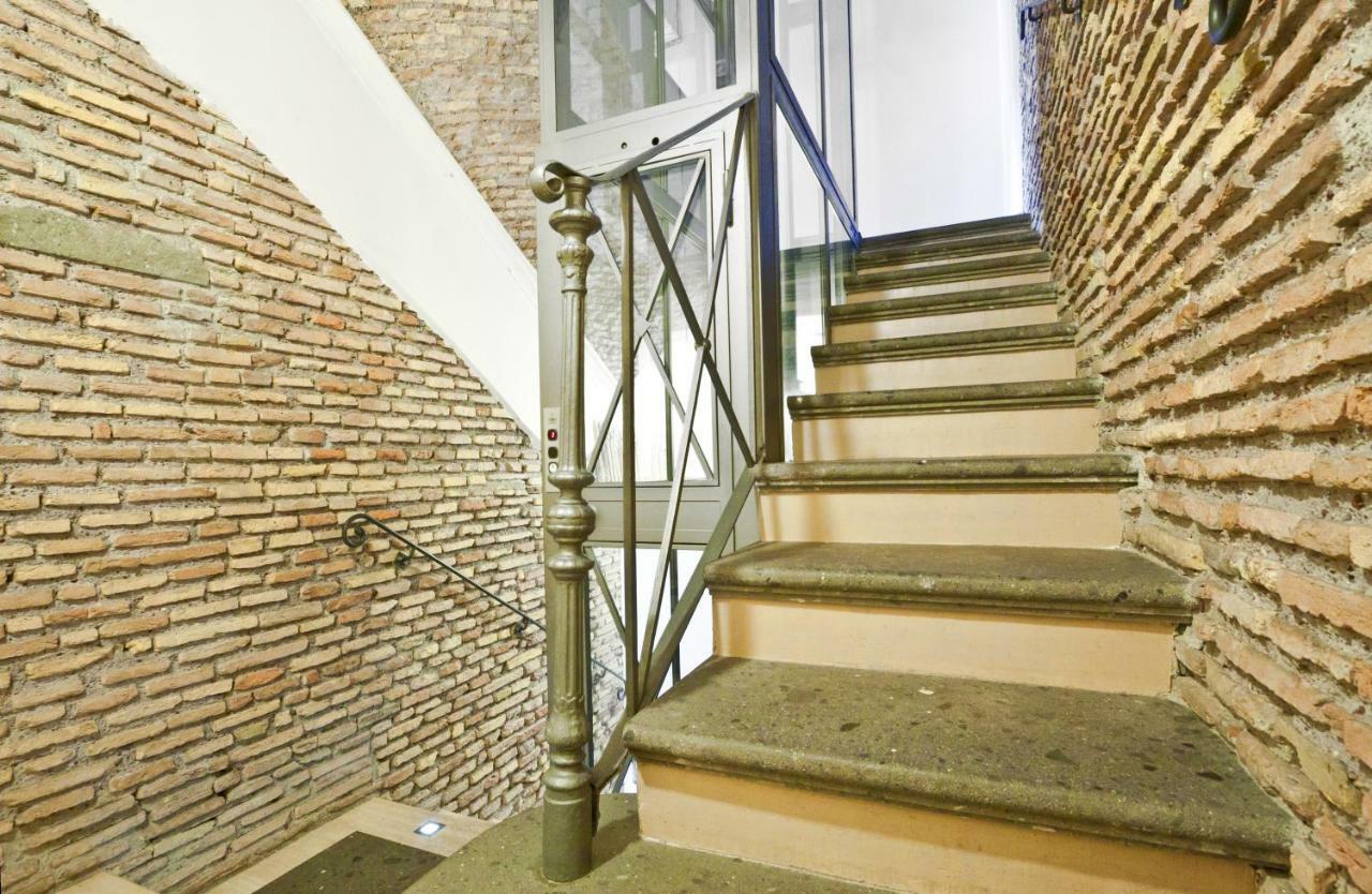 Arenula Luxury Apartment Rzym Zewnętrze zdjęcie